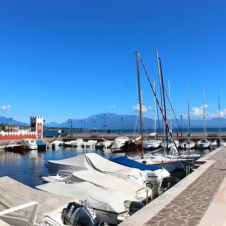 Corte Garda Sole 아파트