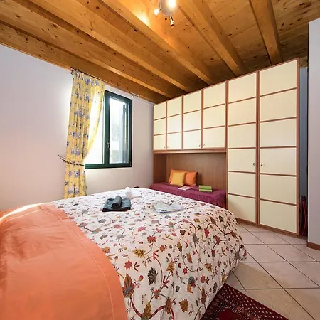 Corte Garda Sole 아파트 *
